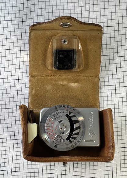 Vintage 1950's Argus L44 Light Meter in Leather Clip On Case Made in W. Germany - Image 7